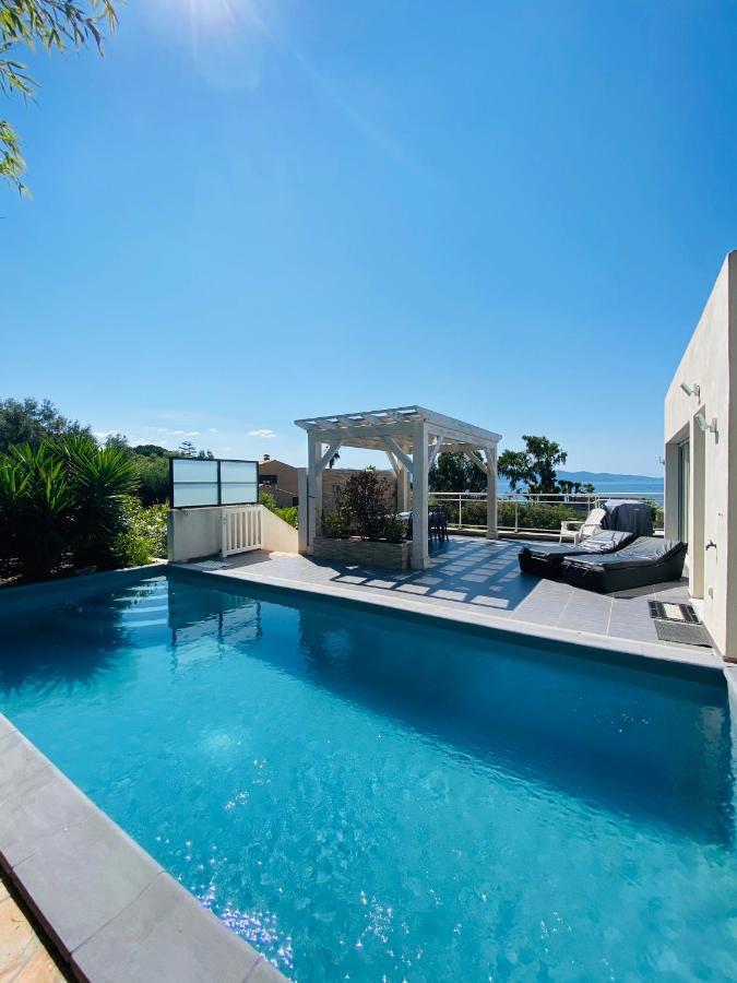 Villa Le Week End อฌักซิโอ้ ภายนอก รูปภาพ