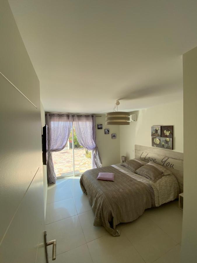 Villa Le Week End อฌักซิโอ้ ภายนอก รูปภาพ